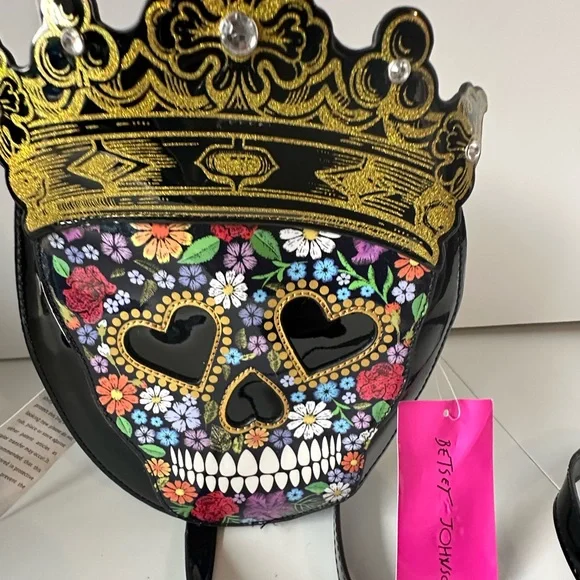 NWT Betsey Johnson Sugar Black Patent Faux Crowned Floral Skullcandy Crossbody - Picture 2 of 7